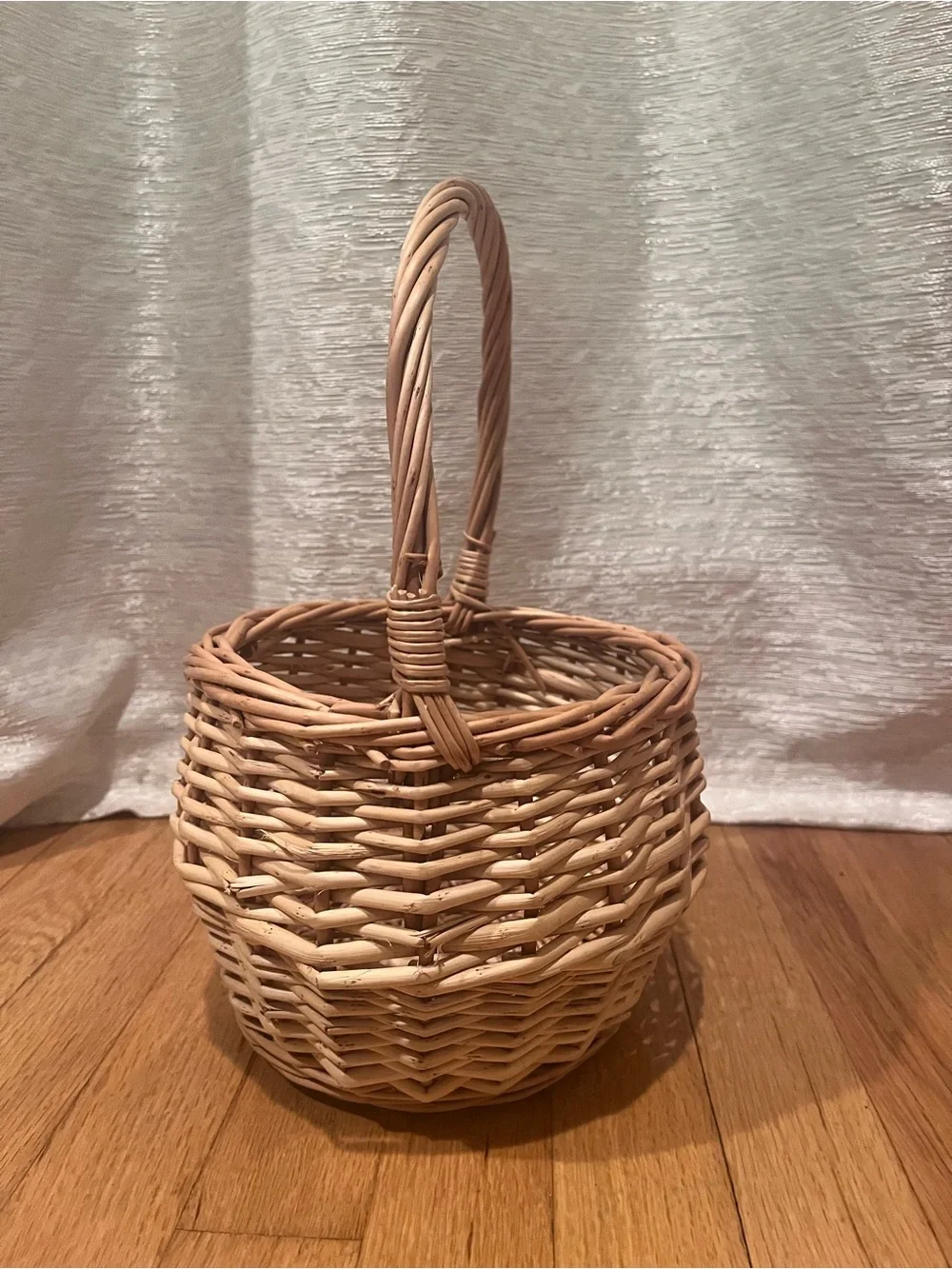 Vintage Wicker Market Basket Round Handwoven Rattan Boho Farmhouse Decor Handle!